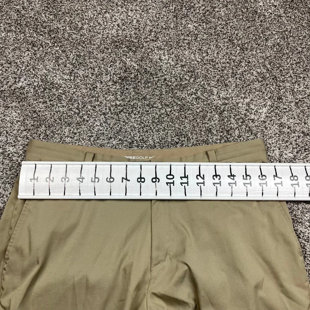 Nike Golf Dri Fit Mens 32X32 Tan Flat Front Chino Golf Pants Size Medium